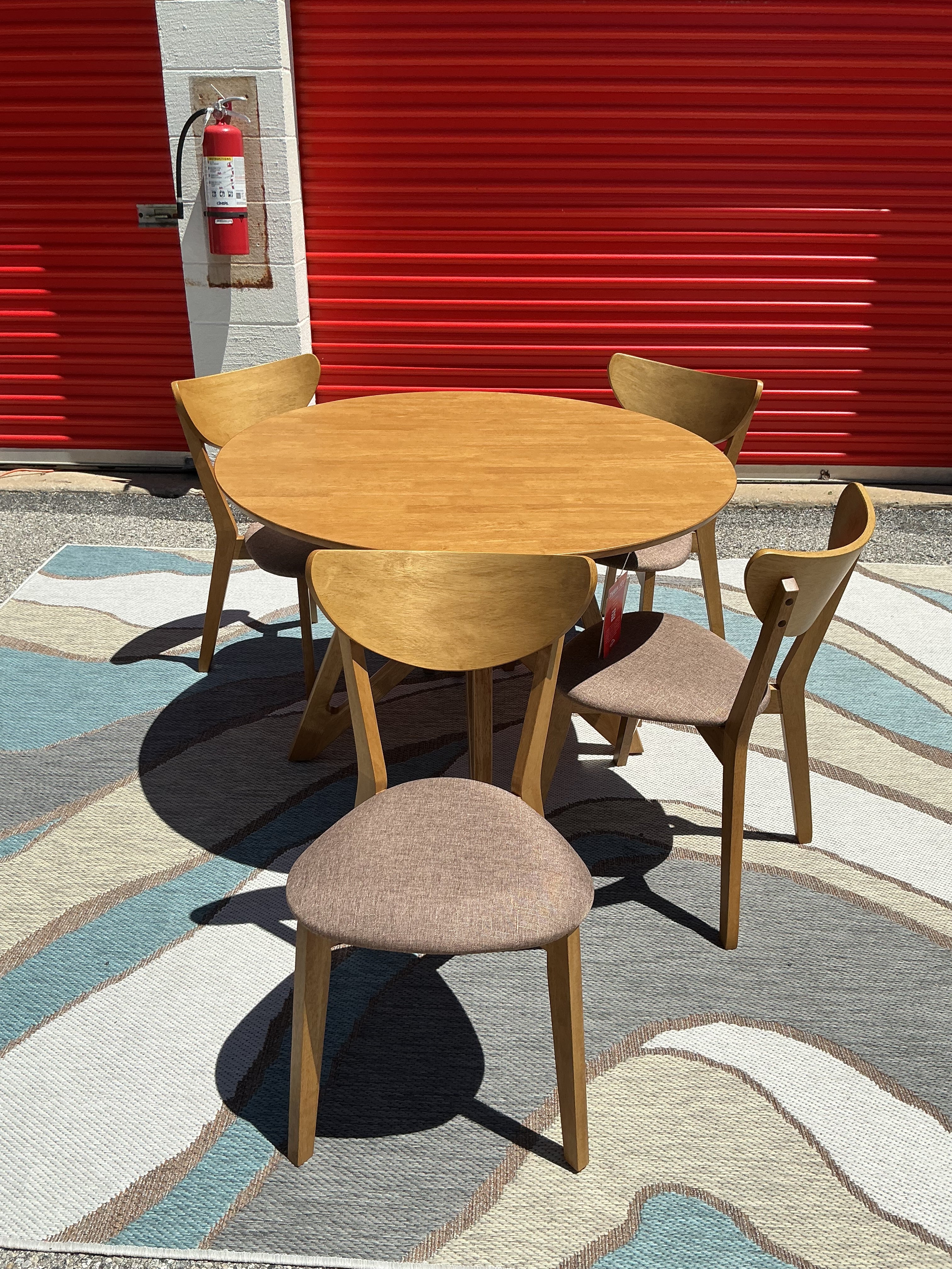 Elowen 5-Piece Round Dinning Set