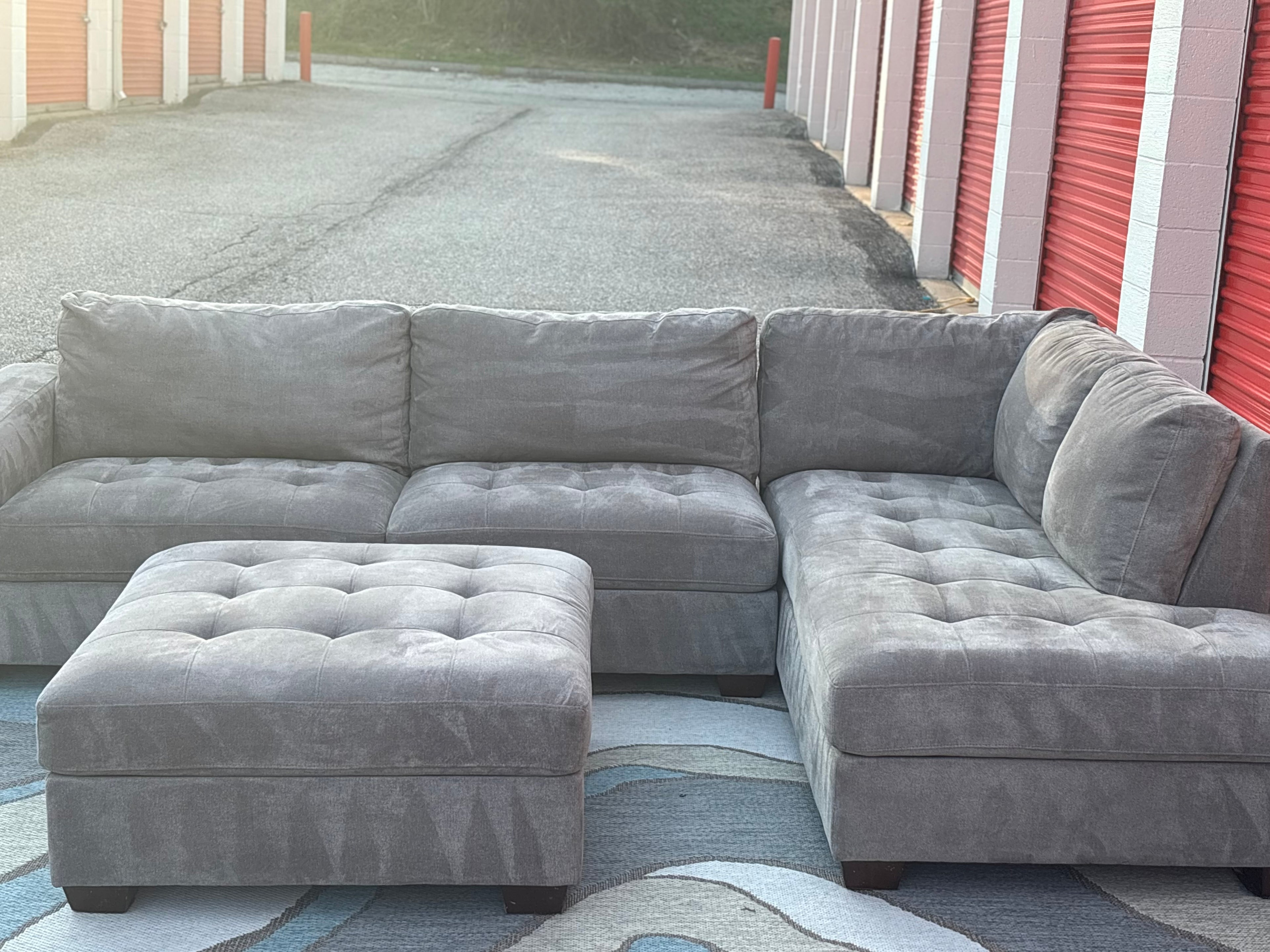 Thomasville (Miles) 2 Piece Sectional with Ottoman Set