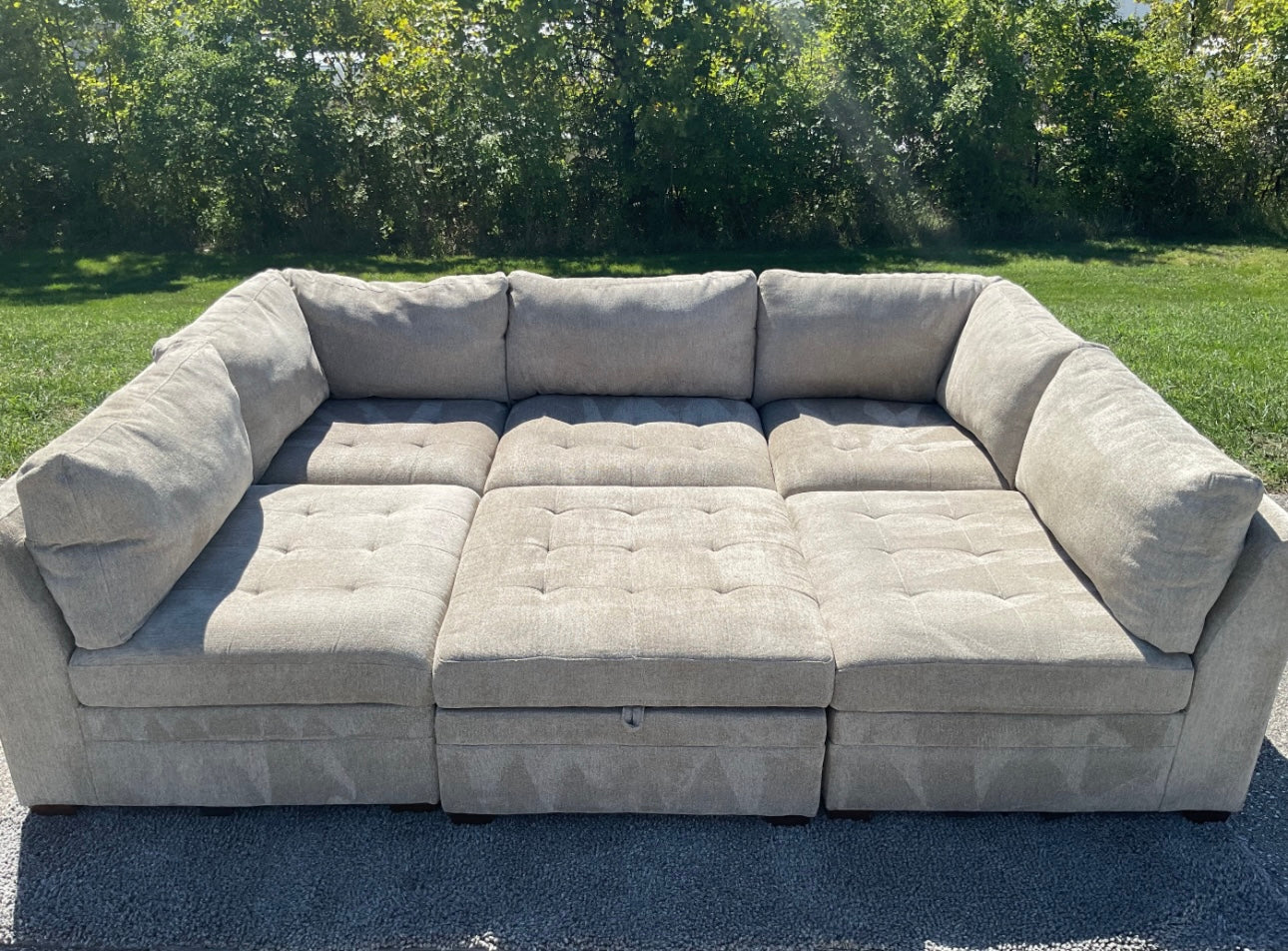Thomasville (Biege) 6 Piece Modular Sectional with Ottoman Set
