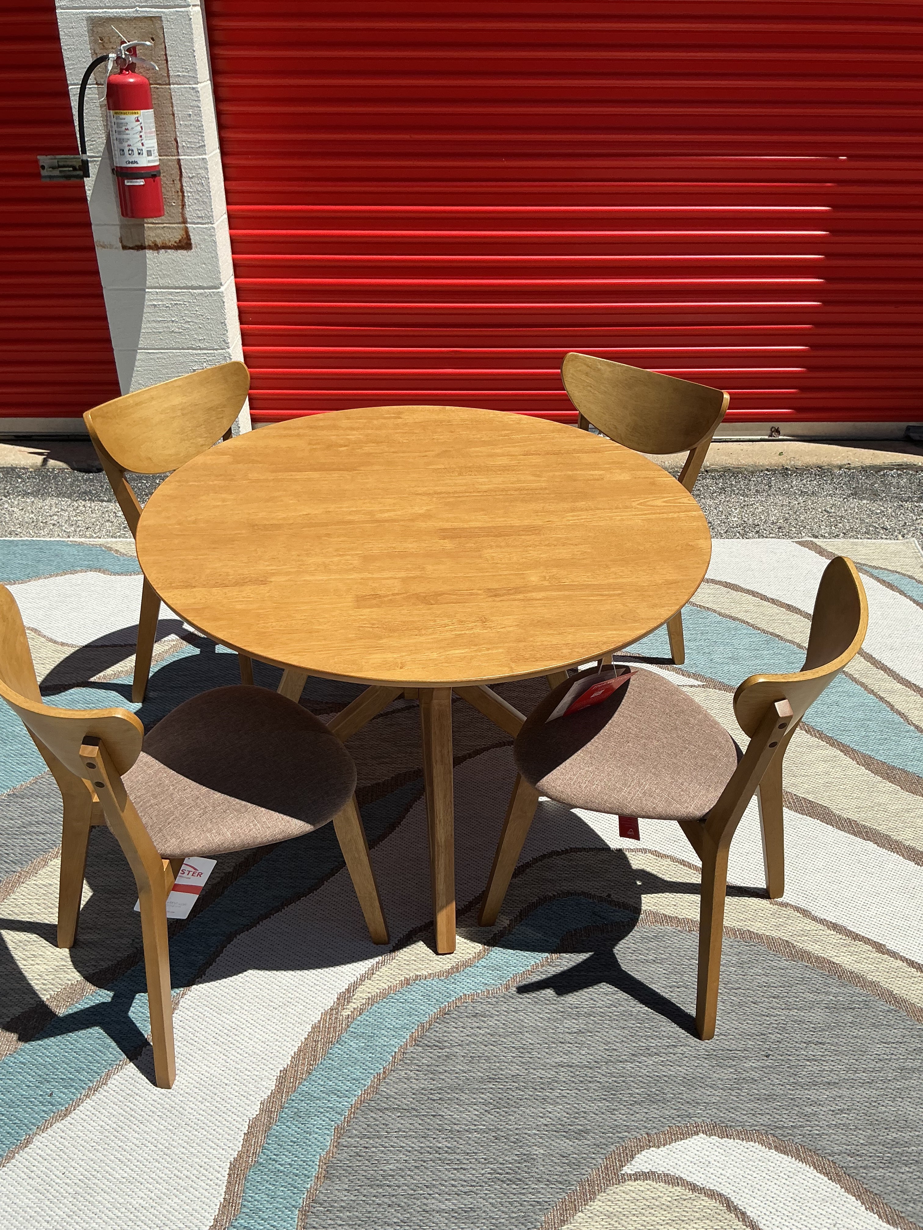 Elowen 5-Piece Round Dinning Set