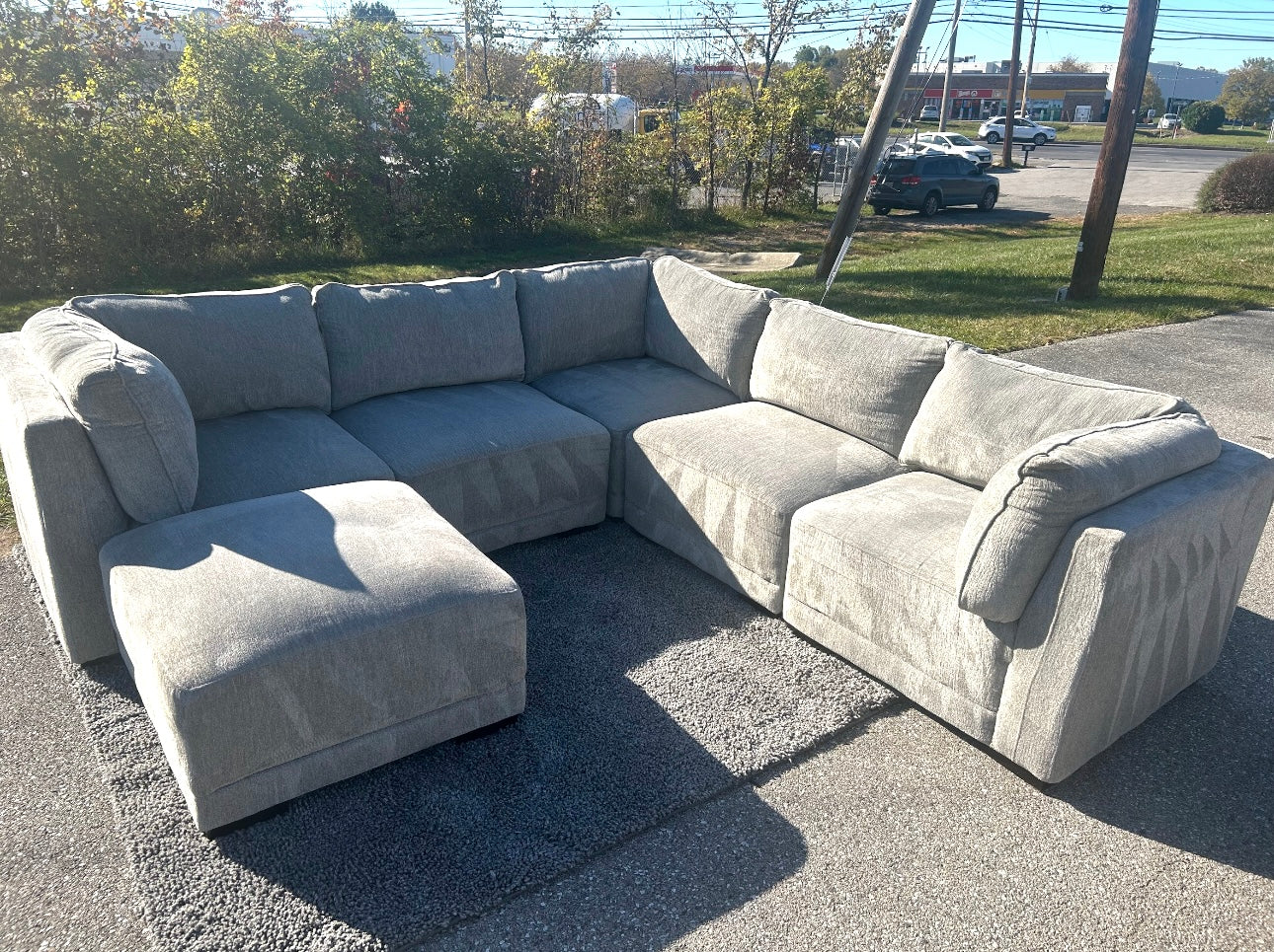 Thomasville 6 Piece Modular Sectional With Ottoman Set