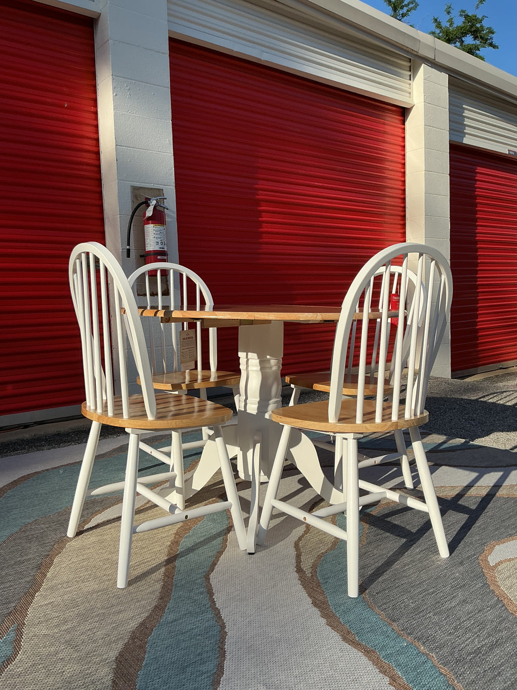 Allison 5-Piece Round Leaf Dinning Set