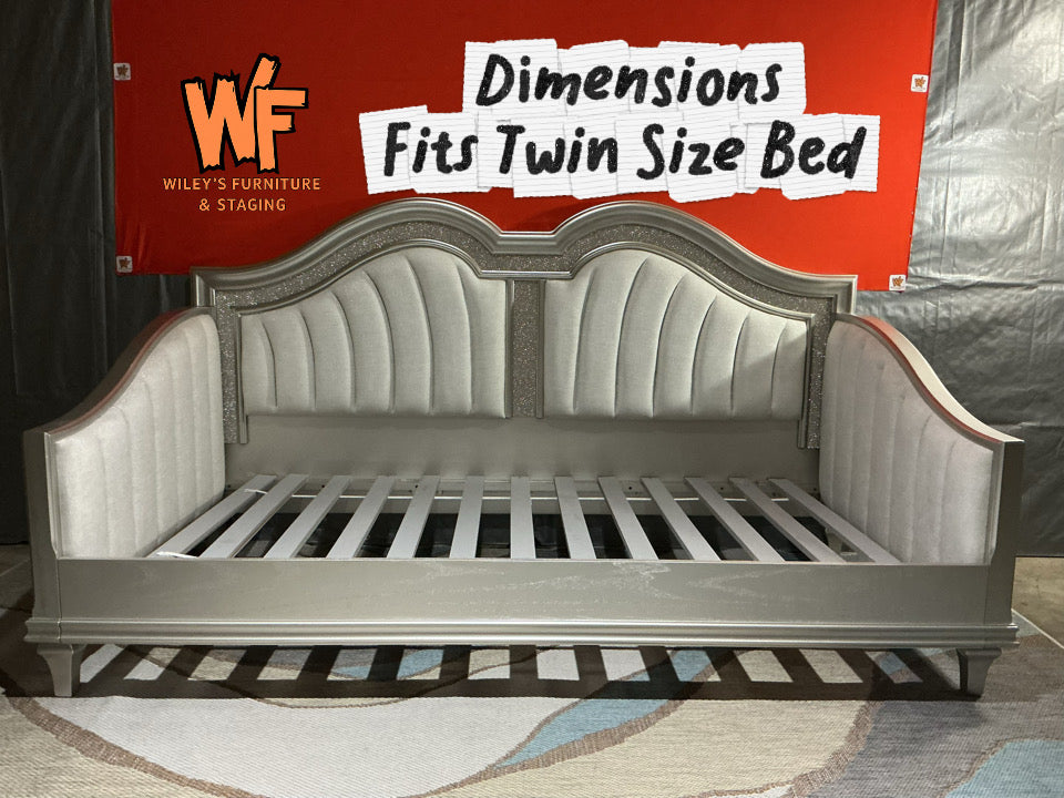 Evangeline Twin Daybed in Silver Oak