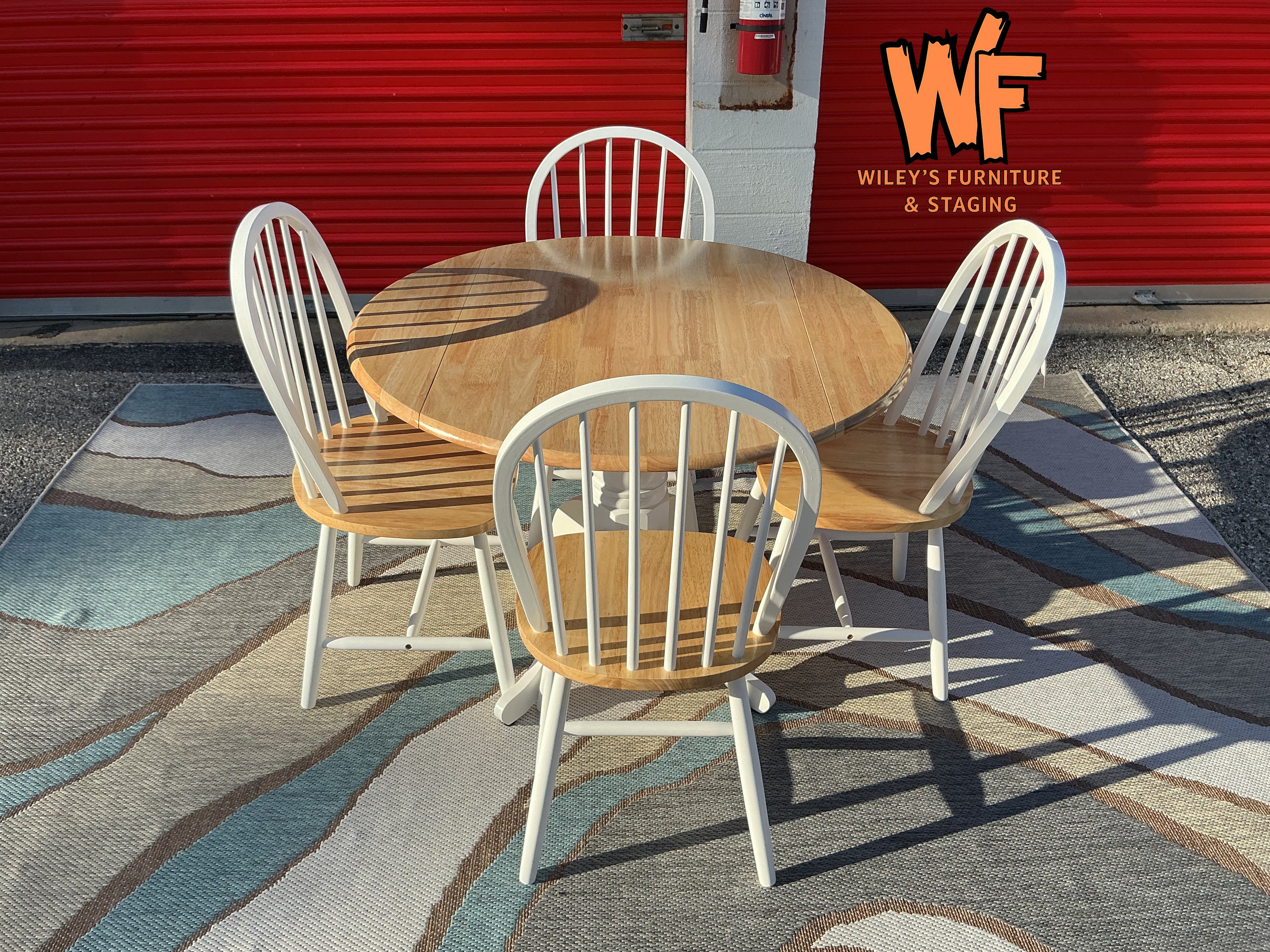 Allison 5-Piece Round Leaf Dinning Set