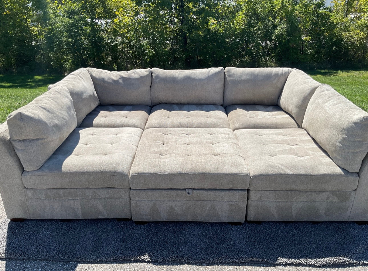 Thomasville (Biege) 6 Piece Modular Sectional with Ottoman Set