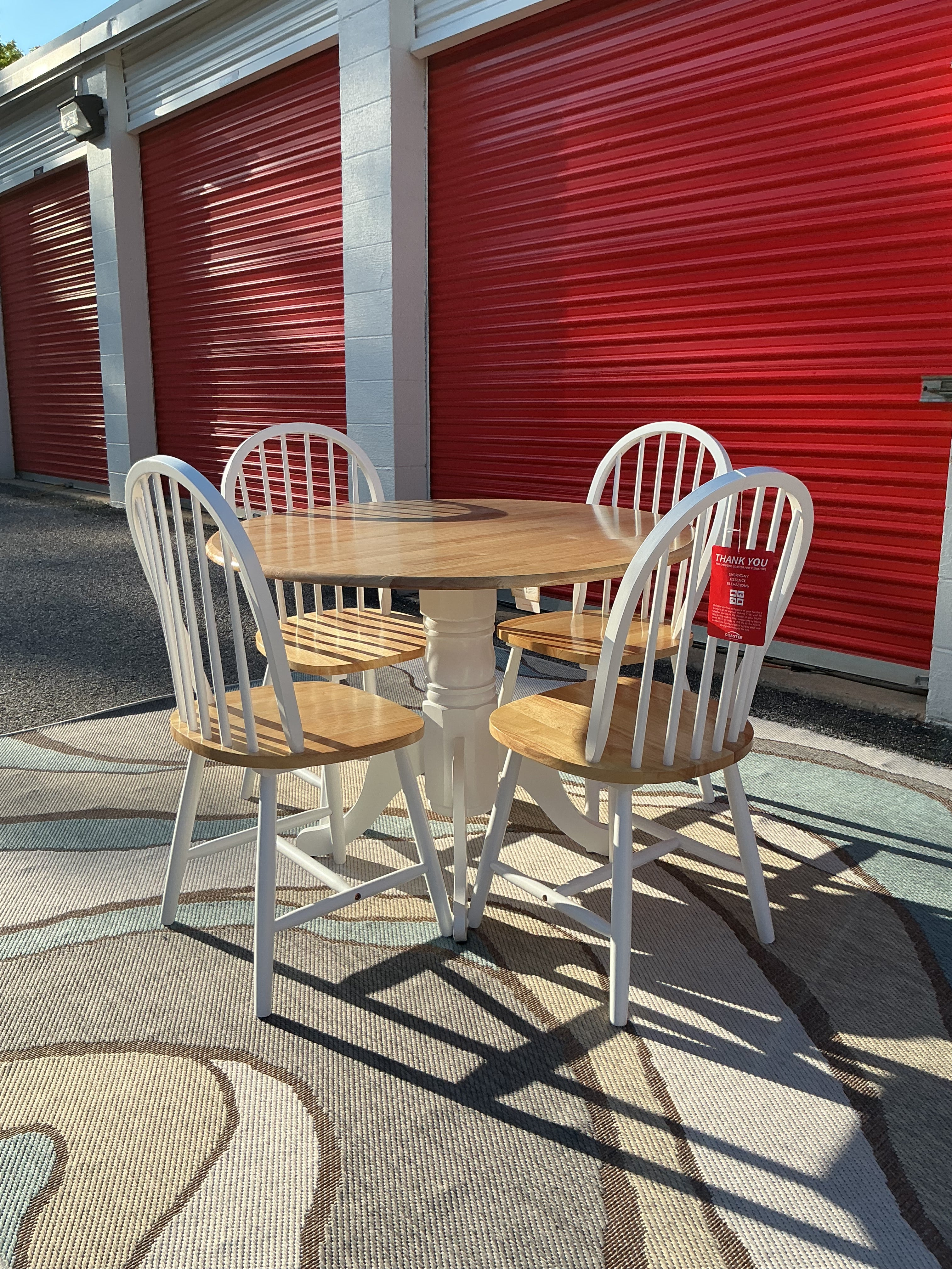 Allison 5-Piece Round Leaf Dinning Set